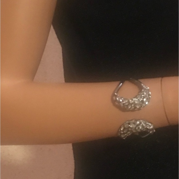 Alexis Bittar Miss Havisham
Navette Liquid Crystal Hinge
Bracelet. - Picture 4 of 9